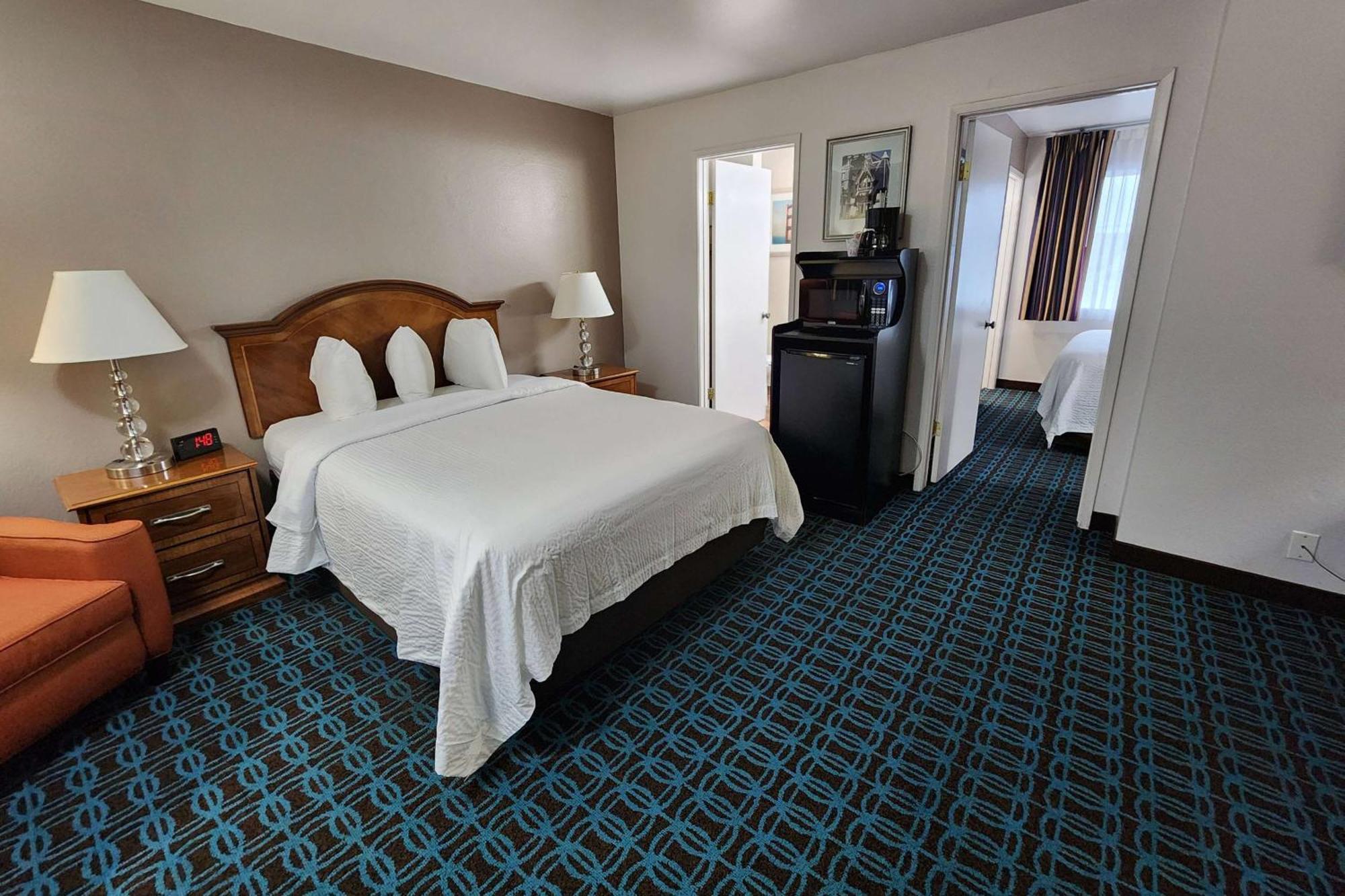 Ramada Bayside Inn & Suites Eureka Esterno foto