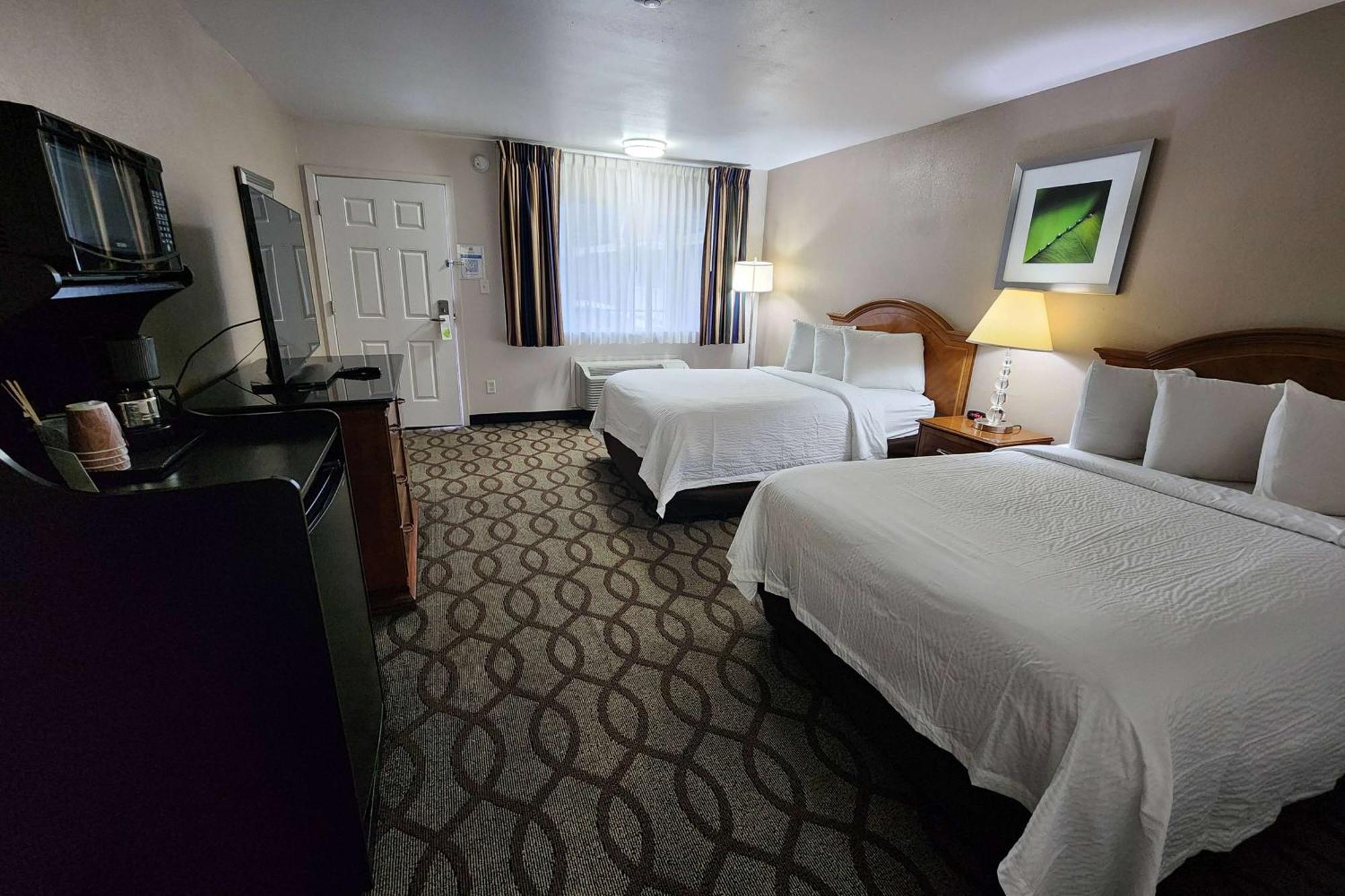 Ramada Bayside Inn & Suites Eureka Esterno foto