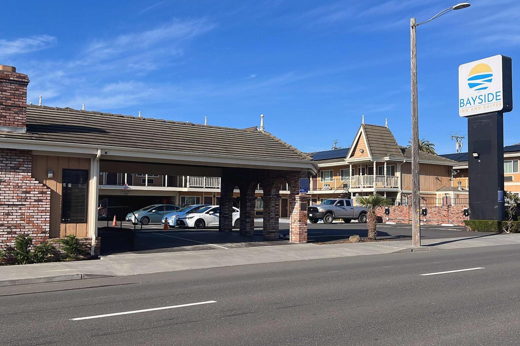 Ramada Bayside Inn & Suites Eureka Esterno foto
