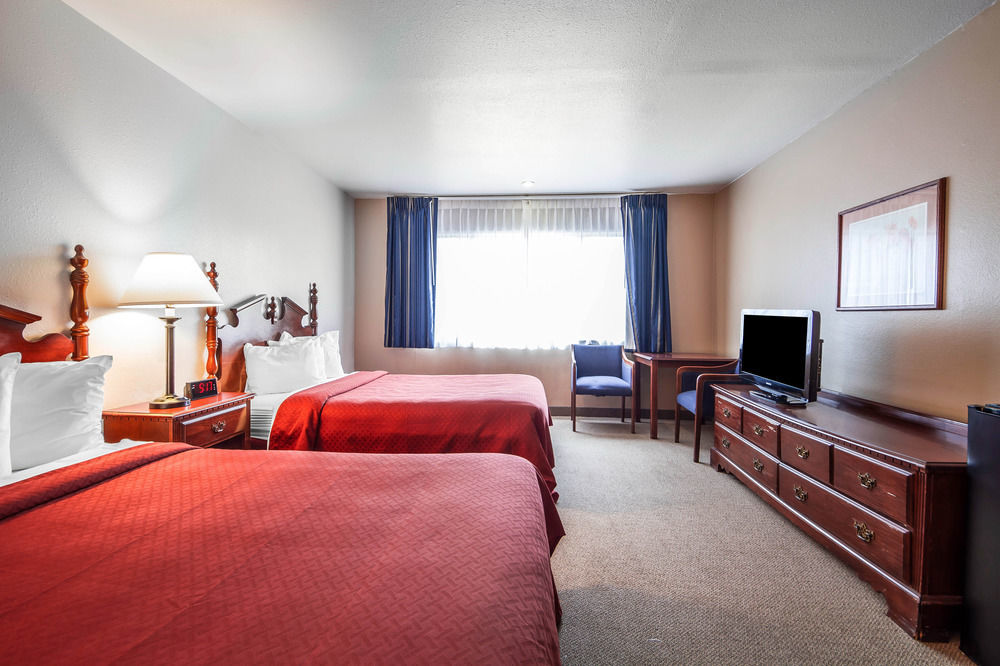 Ramada Bayside Inn & Suites Eureka Esterno foto
