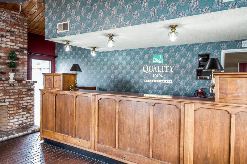 Ramada Bayside Inn & Suites Eureka Esterno foto